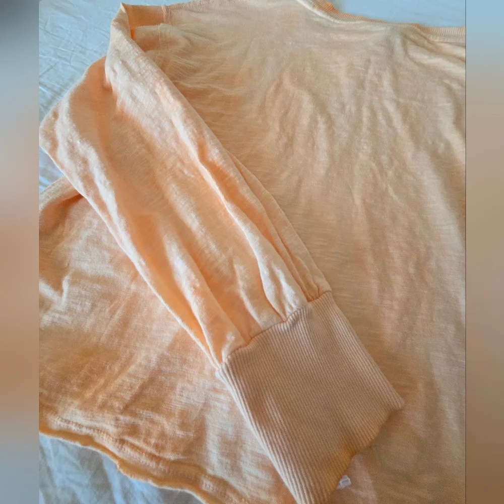 Bobi NWT Cropped Long Sleeve Tee Small Light Wash Orange Long Sleeve Women's Top - Picture 8 of 9